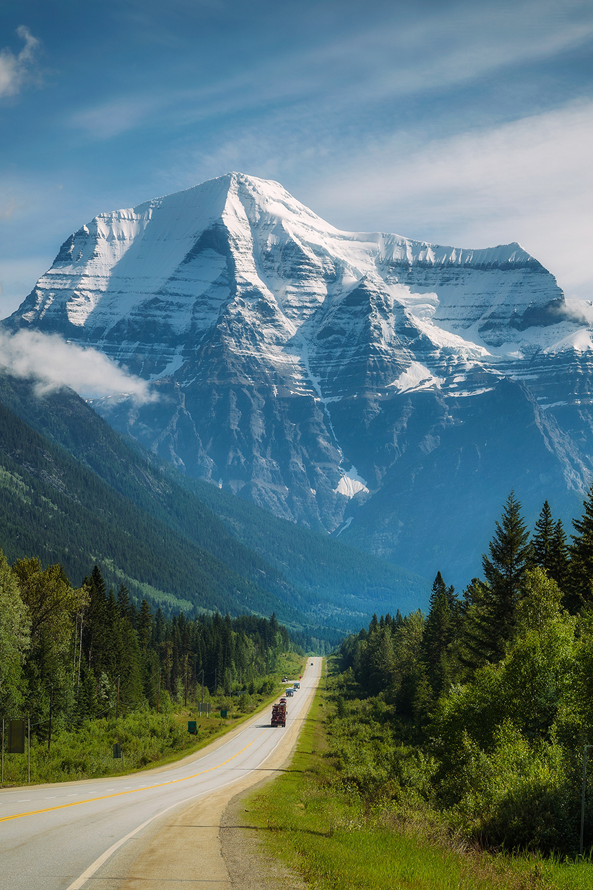 Yellowhead Highway in Mt. Robson Provincial Park, Canada